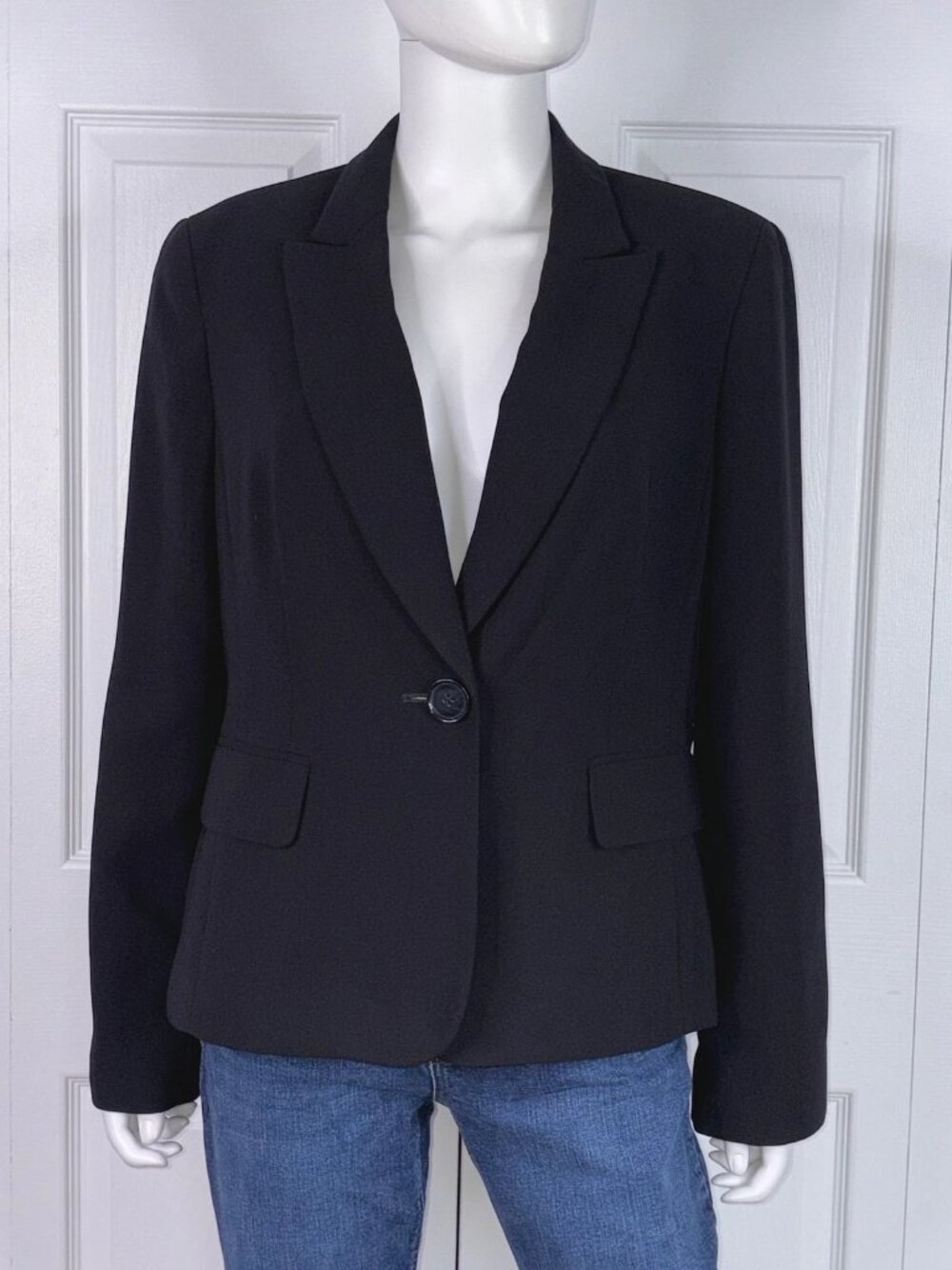 KASPER women's black  blazer size 12